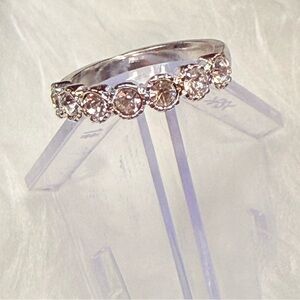 Silver diamond Women's Ring size 7